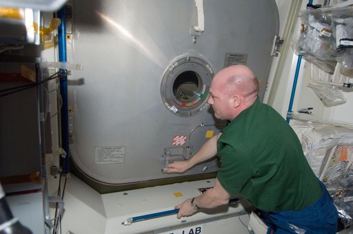 Kuipers closes hatch