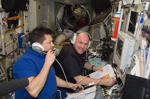 Kuipers and Kononenko during ATV Approach and Docking
