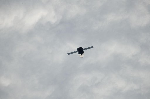Dragon Spacecraft during Flyunder Operations