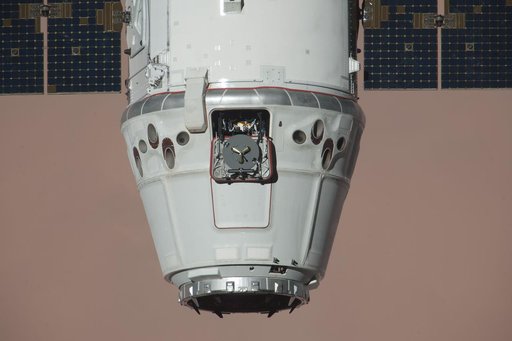 Dragon Spacecraft on Approach to the ISS