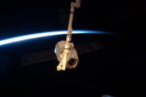 Dragon Spacecraft grappled by SSRMS