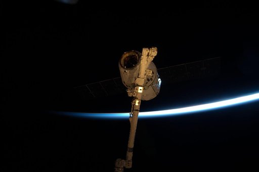 Dragon Spacecraft grappled by SSRMS