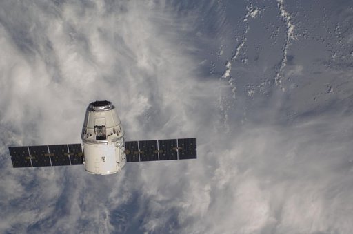 Dragon Spacecraft Approaches ISS