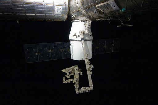 Dragon Spacecraft, SSRMS and Dextre