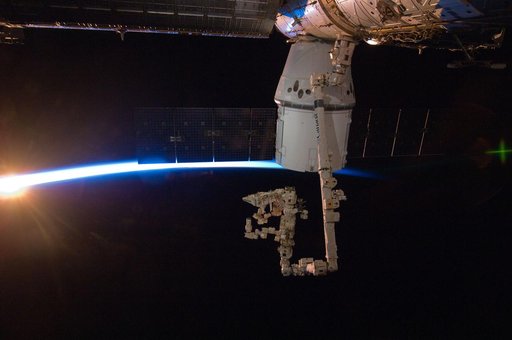 Dragon Spacecraft, SSRMS and Dextre