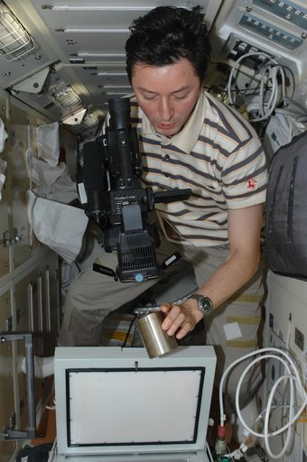 iss031e140699