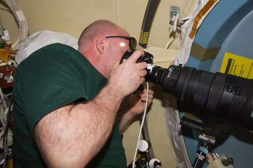 Kuipers photographs the Transit of Venus from window in DC1