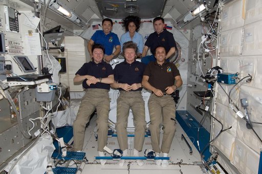 Expedition 32 crew portrait in JEM