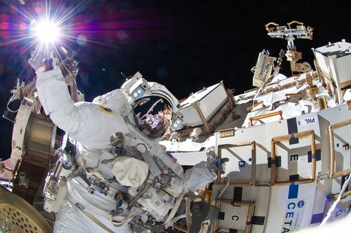 iss032e025274