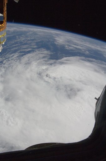 iss032e025605