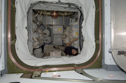 iss032e026310