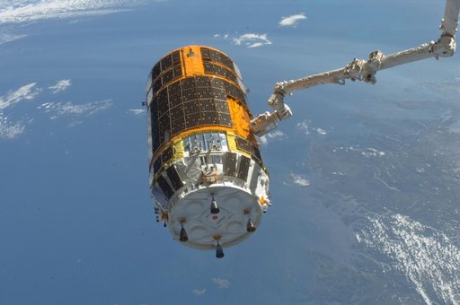 iss032e026879