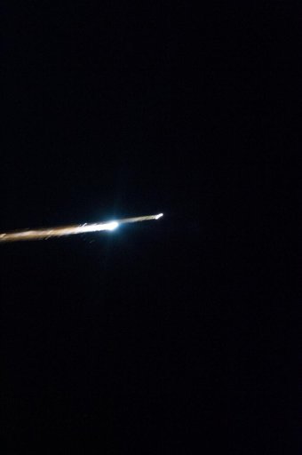 Soyuz TMA-05M beginning to re-enter the Earth's atmosphere