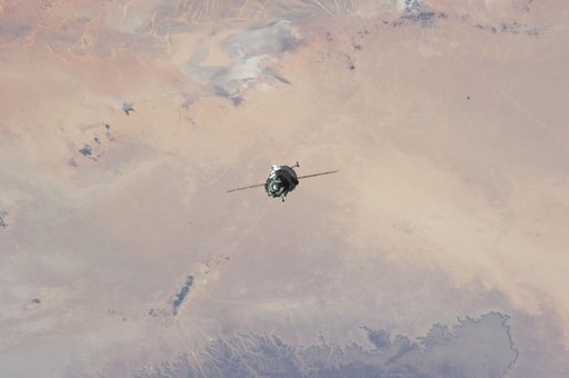 Arrival of Soyuz Spacecraft (TMA-07M)