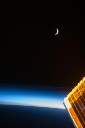 Lunar observation taken by Expedition 34 crewmember