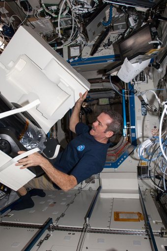 Hadfield and Ford in the U.S. Laboratory