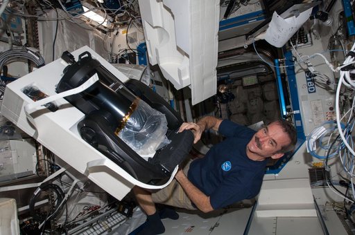 Hadfield and Ford in the U.S. Laboratory