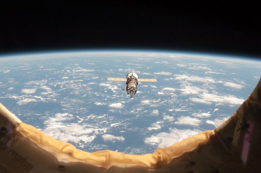 iss034e046388
