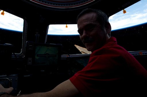 iss034e055896