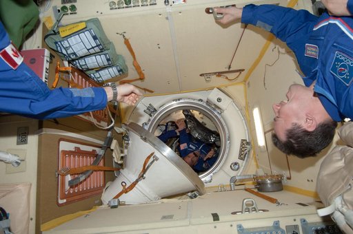 Crewmembers in MRM2 following Soyuz TMA-08M/34S Hatch Opening