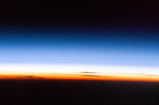 Earth Atmosphere Observations taken by the Expedition 35 Crew