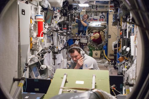 Romanenko and Misurkin following Progress 51P Docking