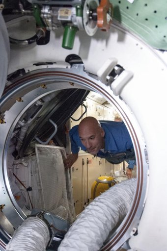 Welcome ceremony for rest of Expedition 36 crew