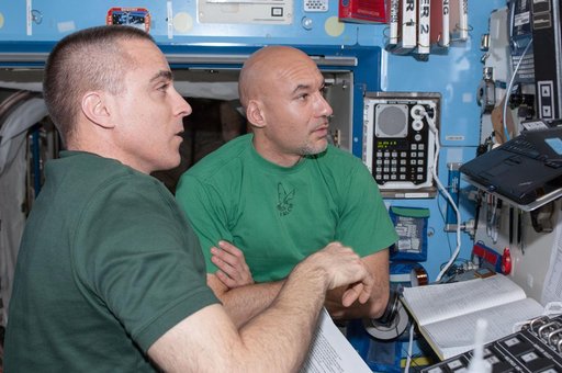 Cassidy and Parmitano in U.S. Laboratory