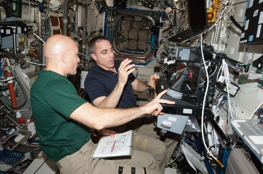 Cassidy and Parmitano in U.S. Laboratory