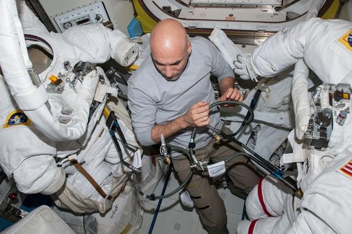 Parmitano in Quest airlock