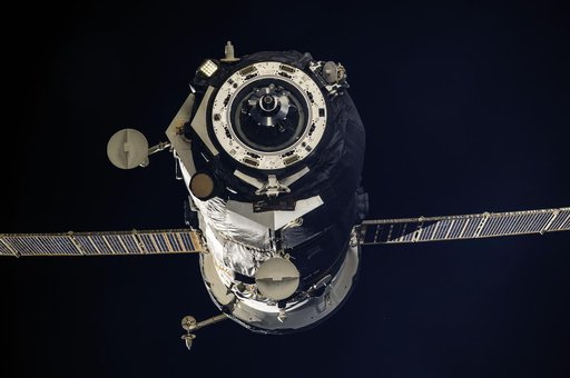 83 Progress (50P) Undocking