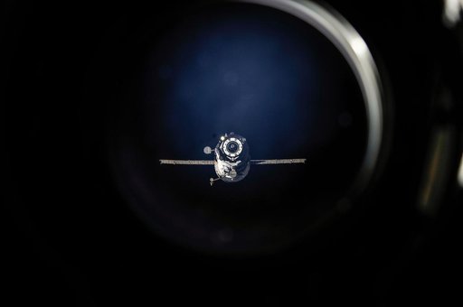 85 Progress (50P) Undocking