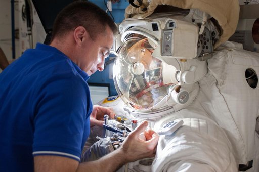 Quest airlock with malfunctioning EMU