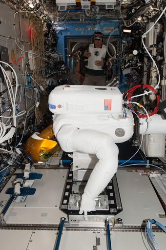 Cassidy with Robonaut 2