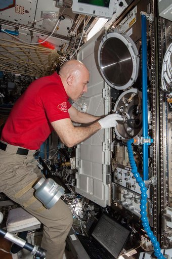Parmitano with CIR MDCA in U.S. Lab