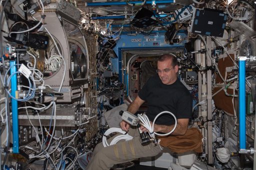 Mastracchio during U.S. Segment handover in the U.S. Laboratory