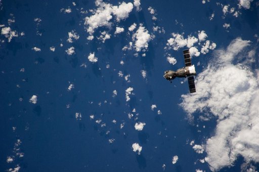 Soyuz Spacecraft TMA-09M departs the ISS