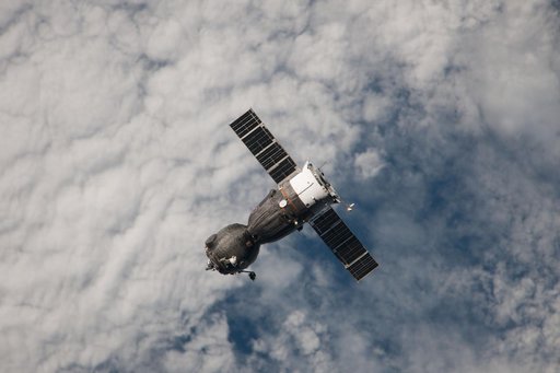Soyuz Spacecraft TMA-09M departs the ISS