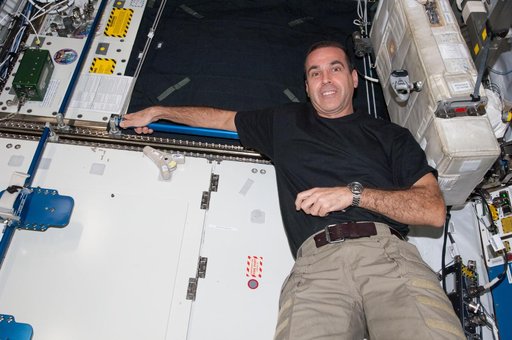 Mastracchio poses with DIAPASON in the U.S. Laboratory