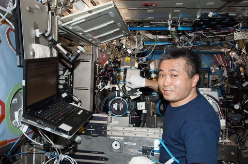 Wakata working on the CIR