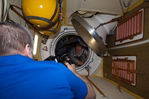 Tyurin takes photo of Kotov