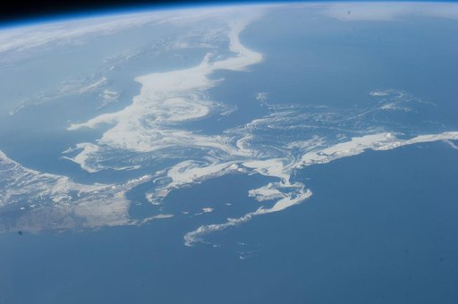 Earth and Aurora Observations taken by the Expedition 39 Crew