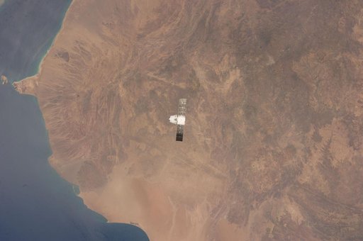 Dragon Spacecraft on Approach to the ISS