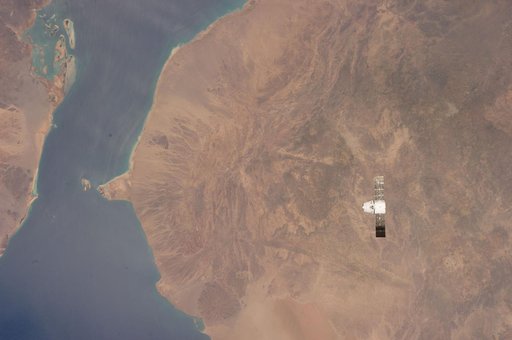 Dragon Spacecraft on Approach to the ISS