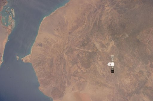 Dragon Spacecraft on Approach to the ISS