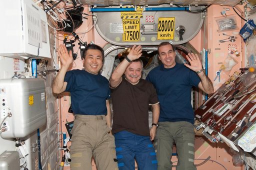 Crew Farewells in Node 1