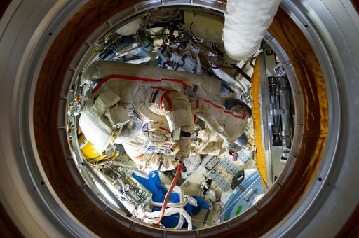 Russian ORLAN space suits ready for EVA 64