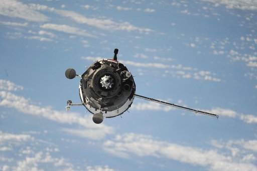 Soyuz TMA-14M (40S) approaching the ISS