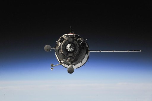 Soyuz TMA-14M (40S) approaching the ISS