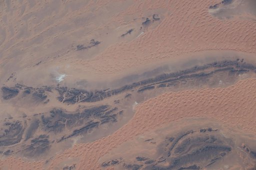 iss042e053400